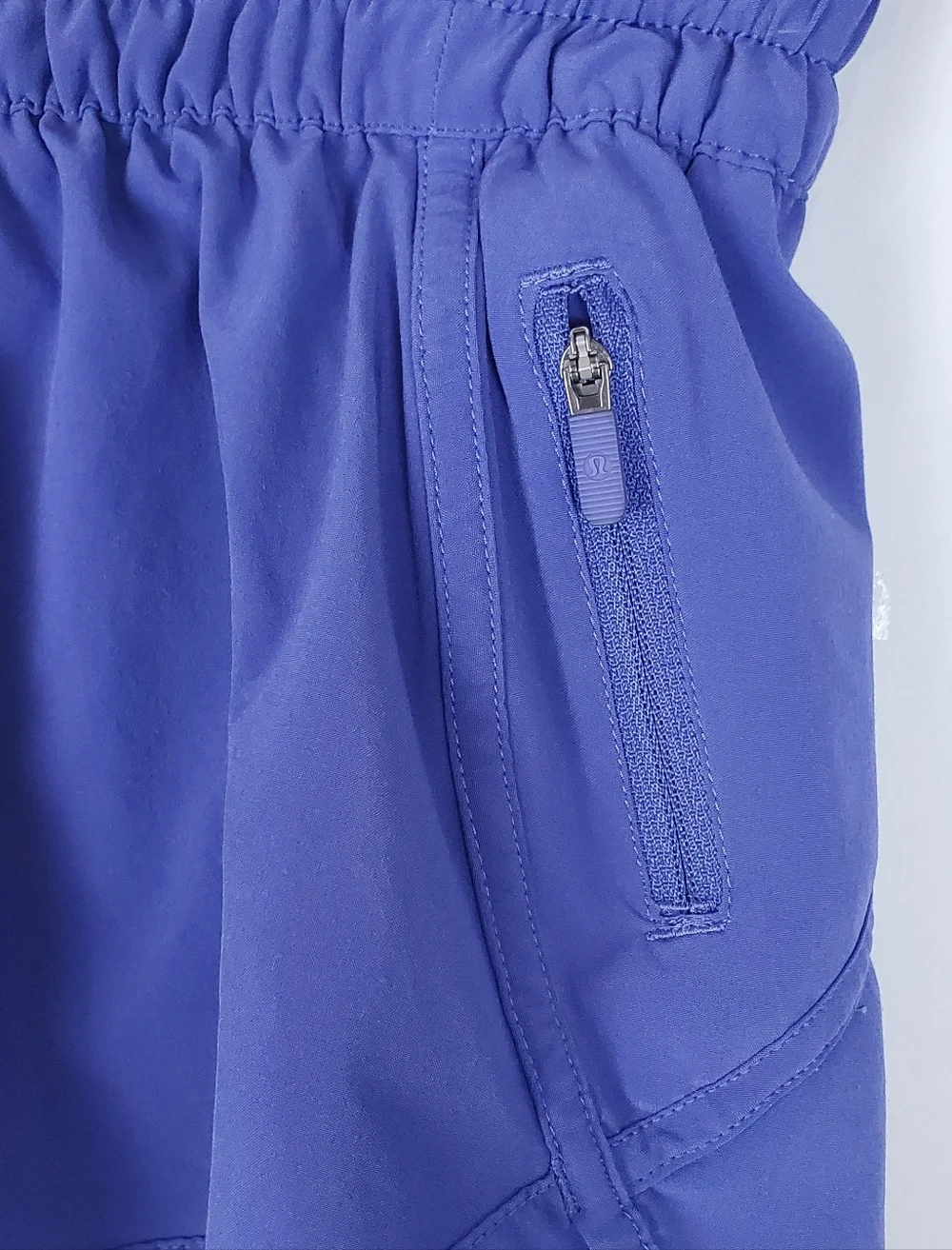 Lululemon Womens Tracker Short Size 4 - Picture 4 of 14
